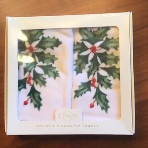 Lenox set of two fingertip towels - Holiday/Holly with red piping - NEW